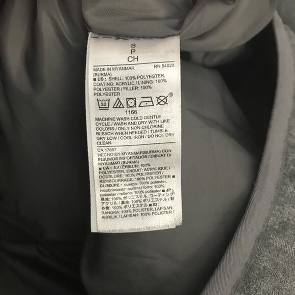 Old Navy Gray Quilted Vest - Picture 5 of 7